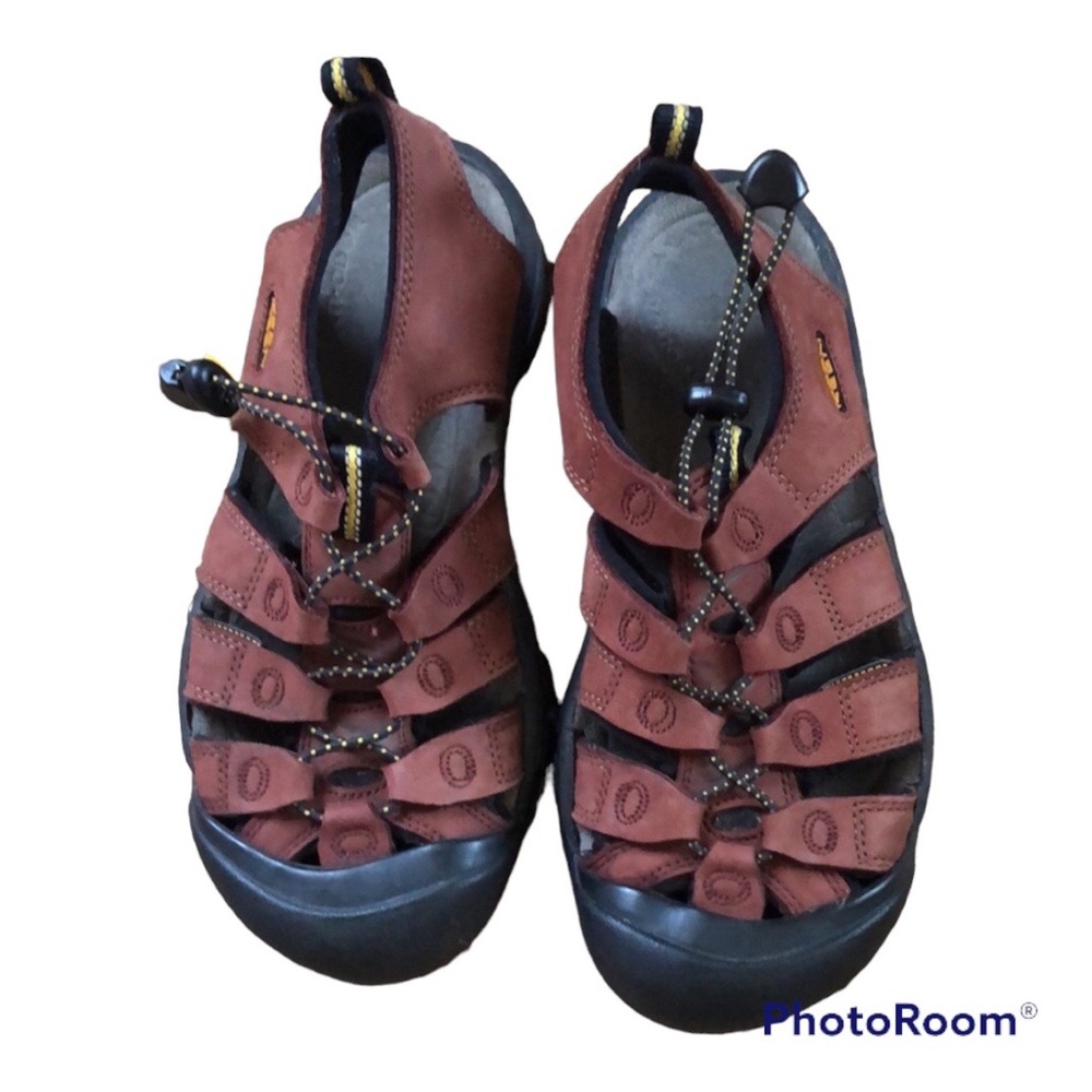 Keen sandals size 8